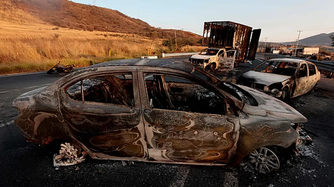 সেনা অভিযানে শীর্ষ গ্যাংস্টার নিহত, অনিশ্চিত মেক্সিকোর বিশ্বকাপ আয়োজন